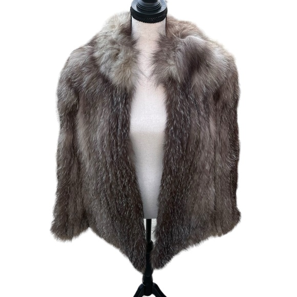 Saga fox Jackets & Blazers - Saga Fox stunning vintage Coat size XL color grey, beige and light brown